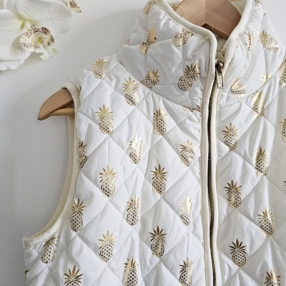 Simply Southern White & Gold Pineapple Quilted Sleeveless Puffer Vest Size Small - Picture 11 of 16